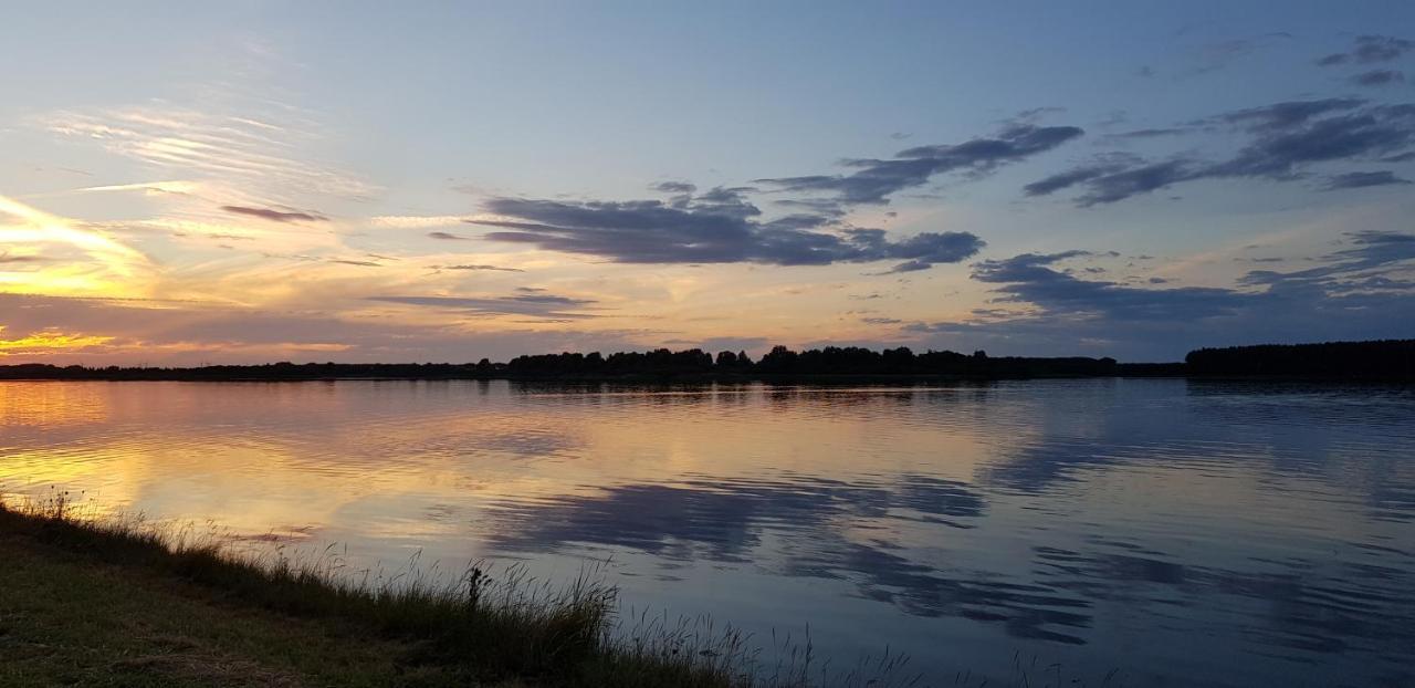 Slapen Aan De Voet Van De Molen Ovezande Extérieur photo